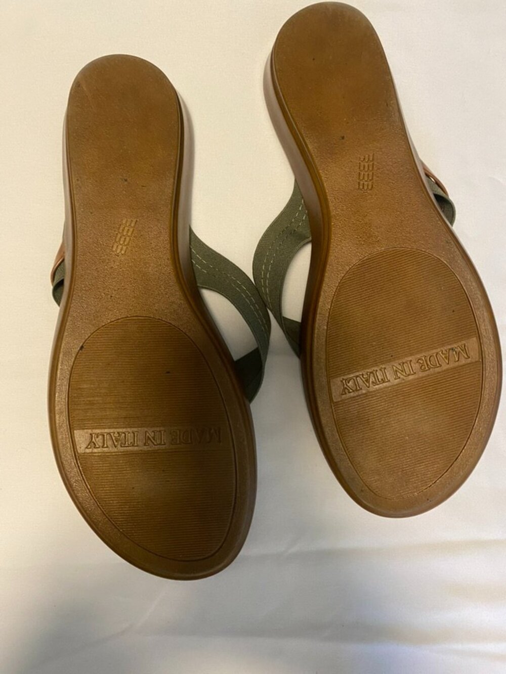 Italian Shoemakers Thong Sandals size 9 - Picture 4 of 4